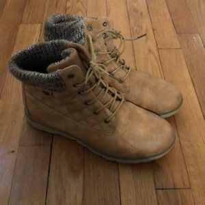 Womans’s winter knit work boots